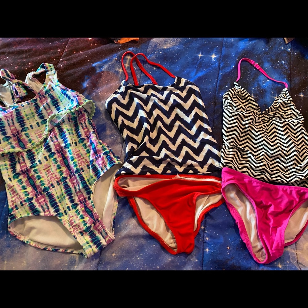 Girls Swimsuits